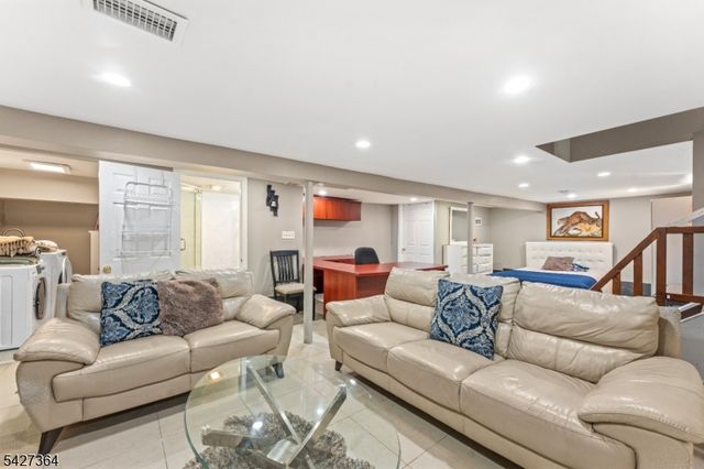 15 Putnam Pl, Clifton City, NJ 07011