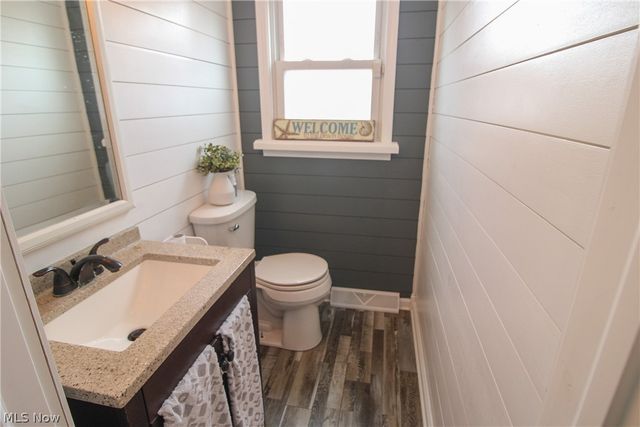 1913 Cloverbrook Drive, Mineral Ridge, OH 44440