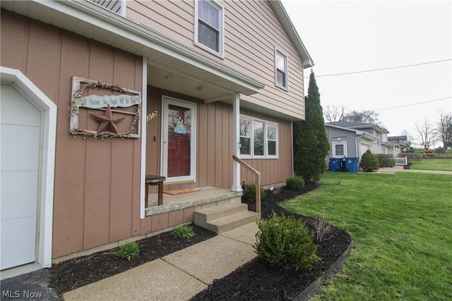 1913 Cloverbrook Drive, Mineral Ridge, OH 44440