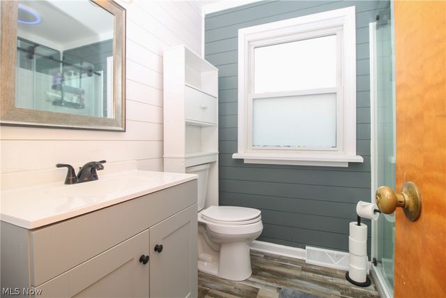 1913 Cloverbrook Drive, Mineral Ridge, OH 44440