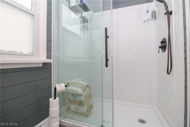 1913 Cloverbrook Drive, Mineral Ridge, OH 44440