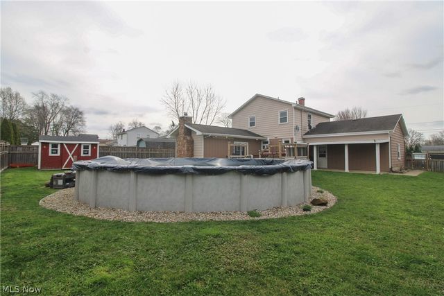 1913 Cloverbrook Drive, Mineral Ridge, OH 44440