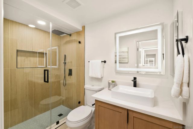 4703 Helix Glen Dr, La Mesa, CA 91941