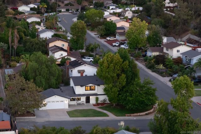 4703 Helix Glen Dr, La Mesa, CA 91941