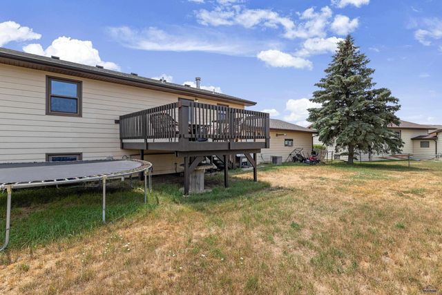520 BLUEBIRD DR, Box Elder, SD 57719