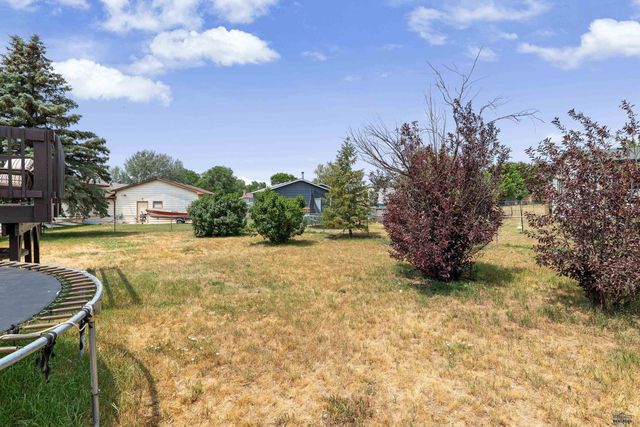 520 BLUEBIRD DR, Box Elder, SD 57719