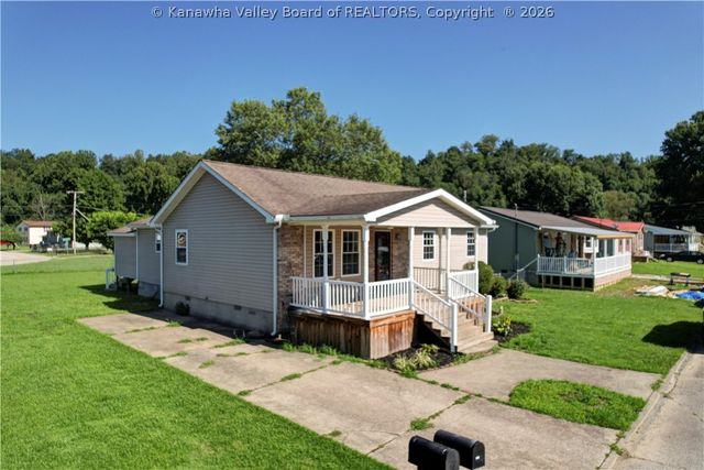 101 Pinehurst Drive, Tornado, WV 25202