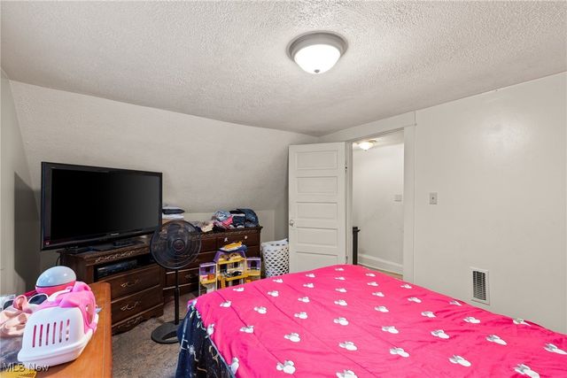 56065 National Road, Bridgeport, OH 43912