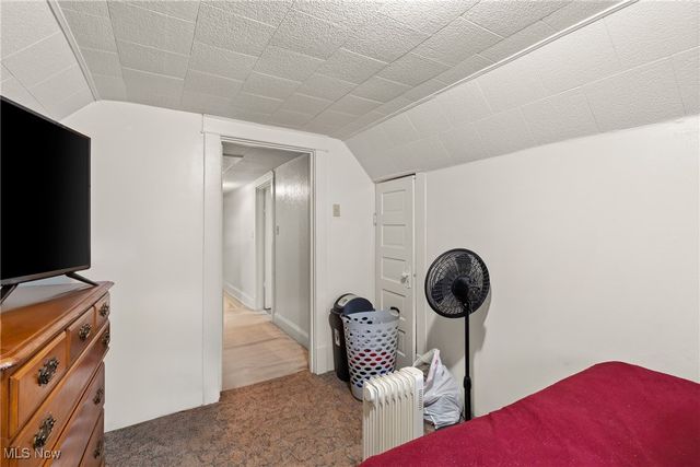 56065 National Road, Bridgeport, OH 43912