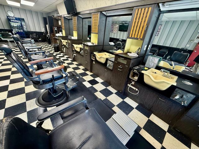 320 S Chicago Street, Joliet, IL 60436