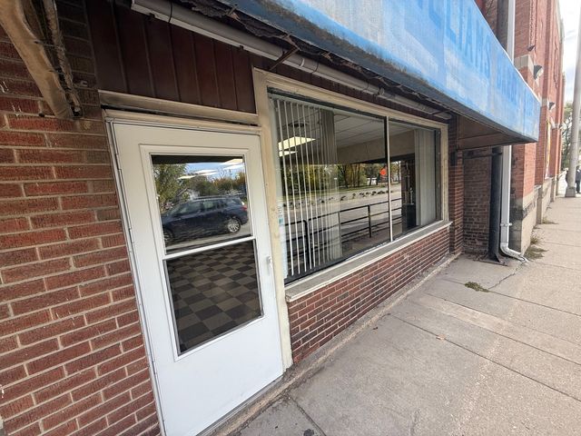 320 S Chicago Street, Joliet, IL 60436