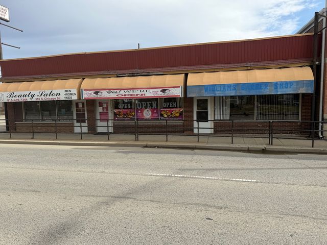 320 S Chicago Street, Joliet, IL 60436