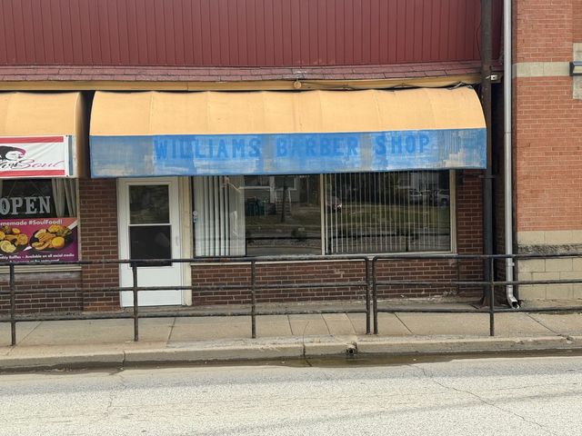 320 S Chicago Street, Joliet, IL 60436