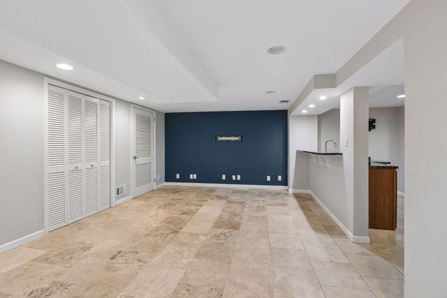 3350 Xerxes Avenue N, Minneapolis, MN 55412