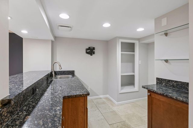 3350 Xerxes Avenue N, Minneapolis, MN 55412