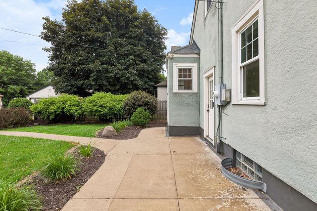 3350 Xerxes Avenue N, Minneapolis, MN 55412