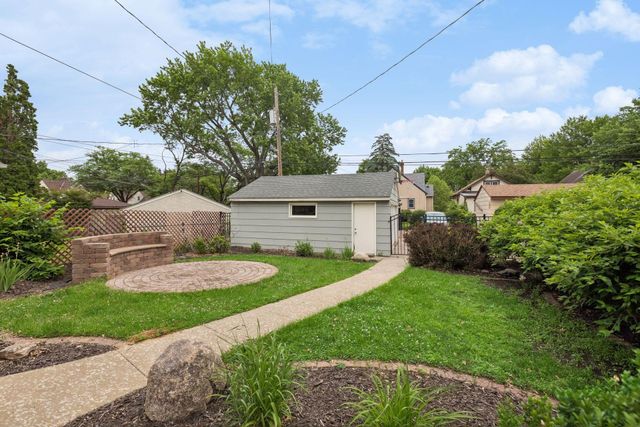 3350 Xerxes Avenue N, Minneapolis, MN 55412