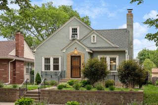 3350 Xerxes Avenue N, Minneapolis, MN 55412