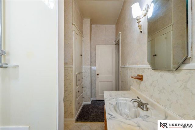 2509 S 13th Street, Lincoln, NE 68502