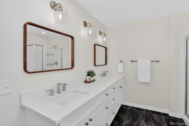 2901 S Tower Way, Aurora, CO 80013