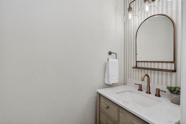 2901 S Tower Way, Aurora, CO 80013