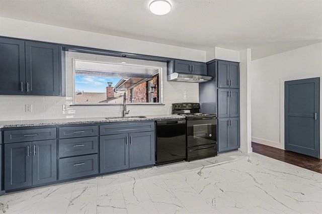 402 Yukon Avenue, Yukon, OK 73099