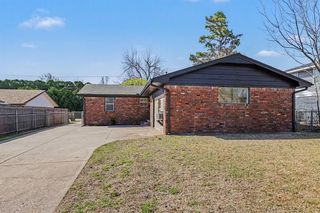 402 Yukon Avenue, Yukon, OK 73099