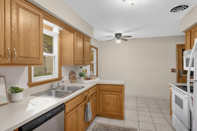 3829 Oak Street N, Brooklyn Center, MN 55429