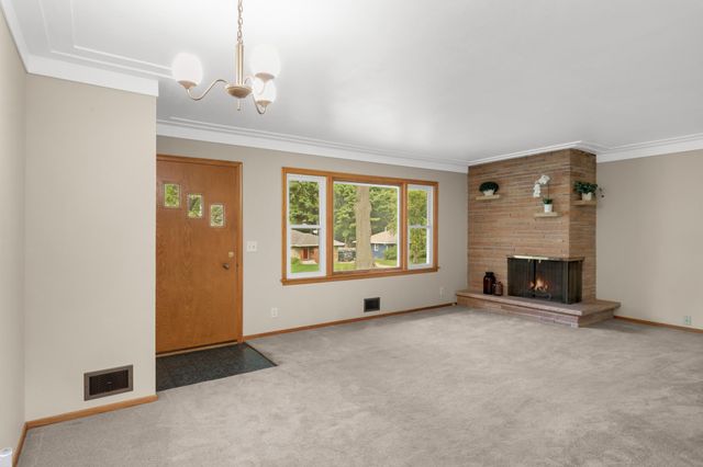 3829 Oak Street N, Brooklyn Center, MN 55429