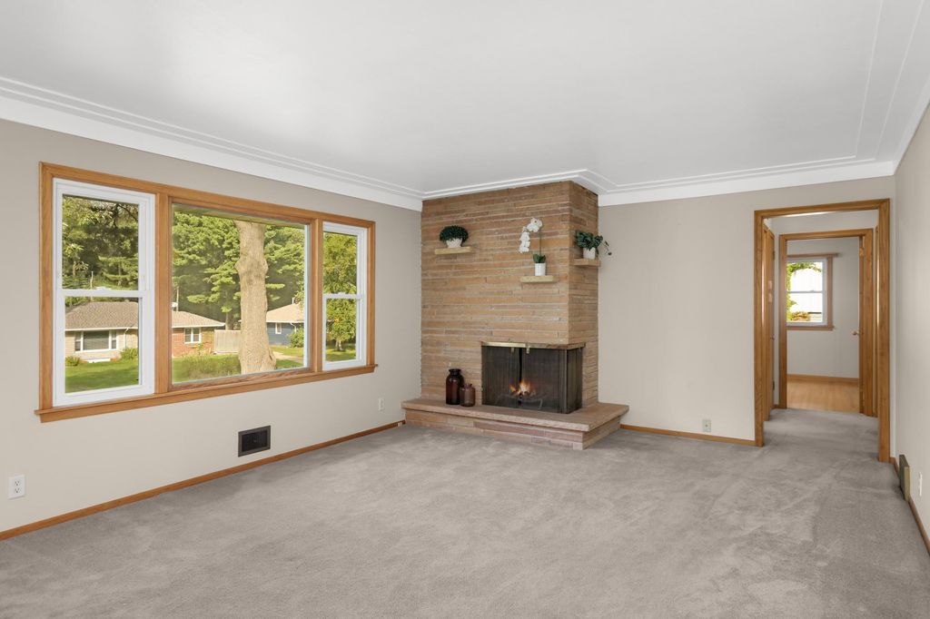 3829 Oak Street N, Brooklyn Center, MN 55429 — photo 5