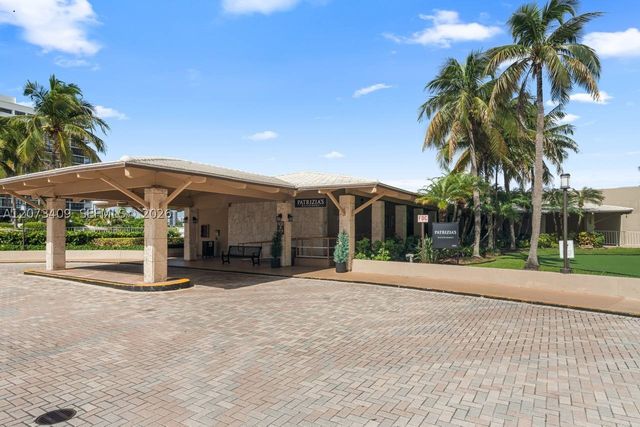 1965 S Ocean Dr 5E, Hallandale Beach, FL 33009