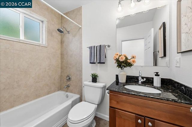 7568 Greenly Dr, Oakland, CA 94605