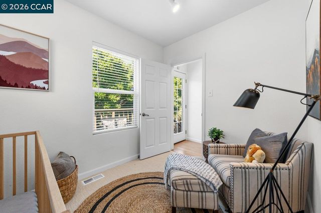 7568 Greenly Dr, Oakland, CA 94605