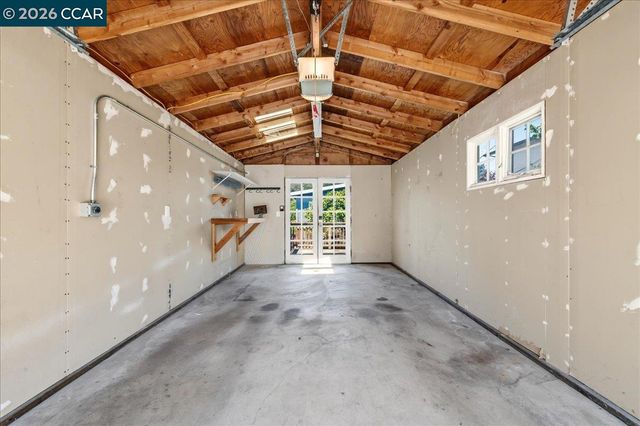 7568 Greenly Dr, Oakland, CA 94605