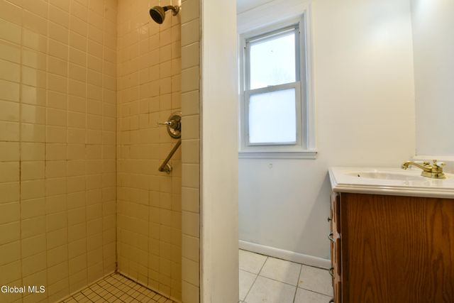 1024 Glenwood Boulevard, Schenectady, NY 12308