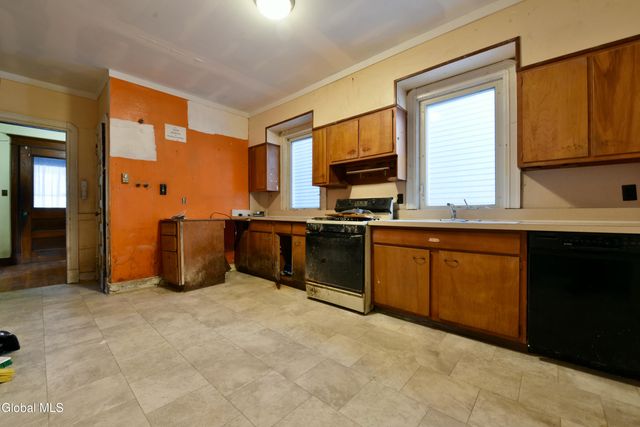 1024 Glenwood Boulevard, Schenectady, NY 12308