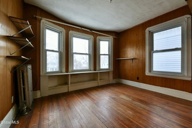 1024 Glenwood Boulevard, Schenectady, NY 12308