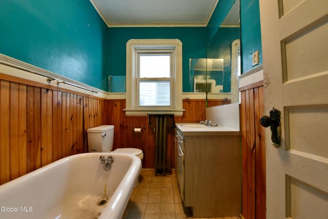 1024 Glenwood Boulevard, Schenectady, NY 12308