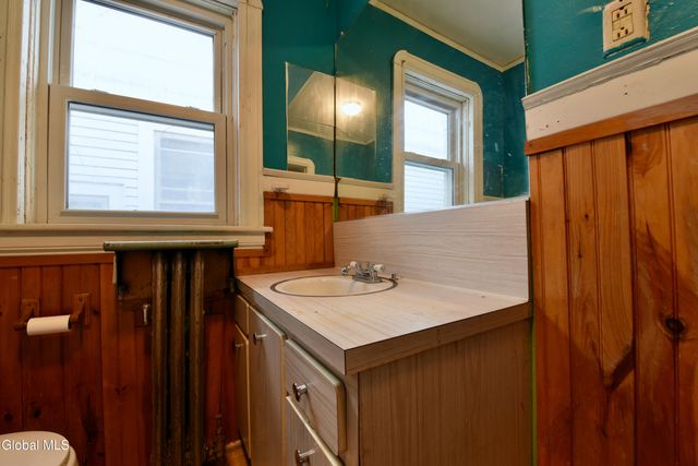 1024 Glenwood Boulevard, Schenectady, NY 12308