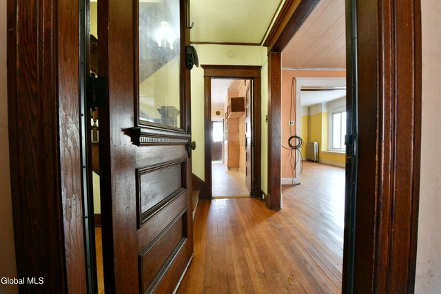 1024 Glenwood Boulevard, Schenectady, NY 12308