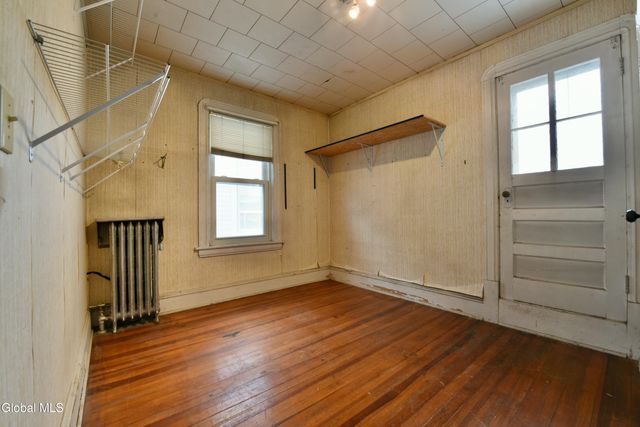 1024 Glenwood Boulevard, Schenectady, NY 12308