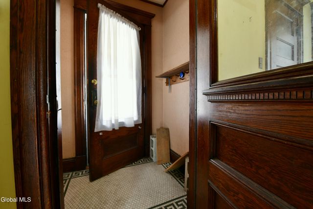 1024 Glenwood Boulevard, Schenectady, NY 12308