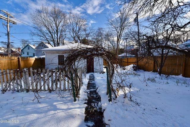 1024 Glenwood Boulevard, Schenectady, NY 12308