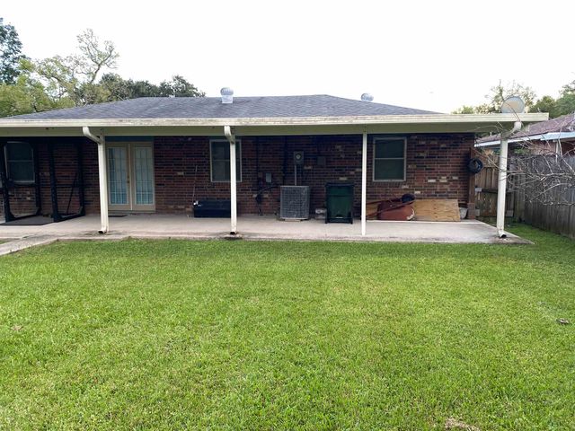 302 N Verret St, Morgan City, LA 70380
