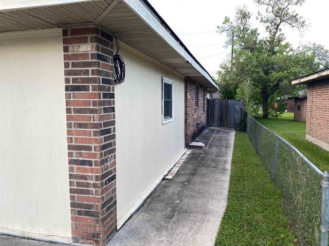 302 N Verret St, Morgan City, LA 70380