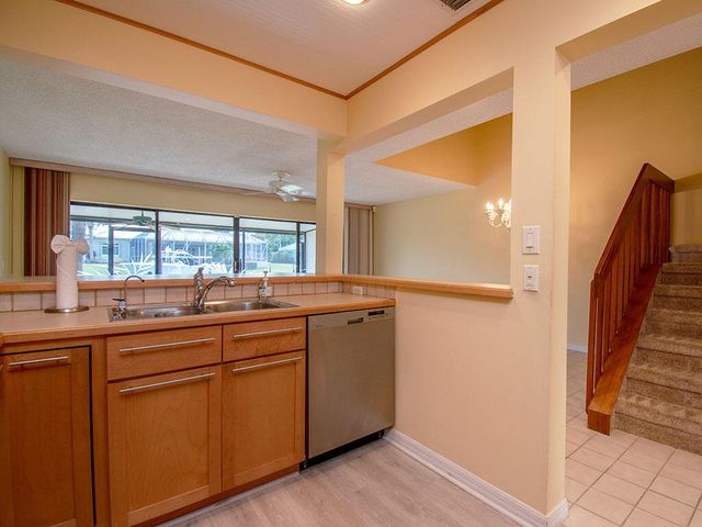 1102 SE Mitchell Avenue 103, Port St Lucie, FL 34952