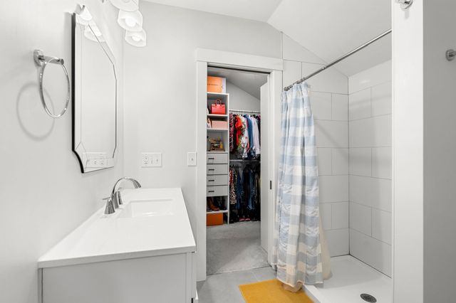 20 Canton St, Easton, MA 02356