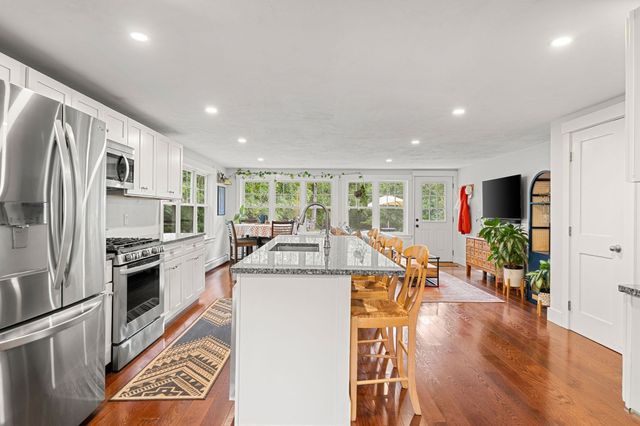 20 Canton St, Easton, MA 02356