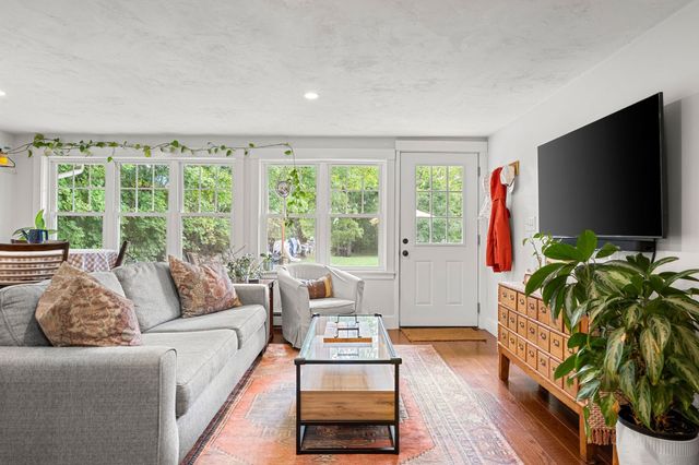 20 Canton St, Easton, MA 02356
