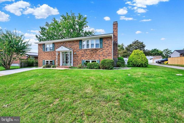4 MCKENNA CT, Parkville, MD 21234